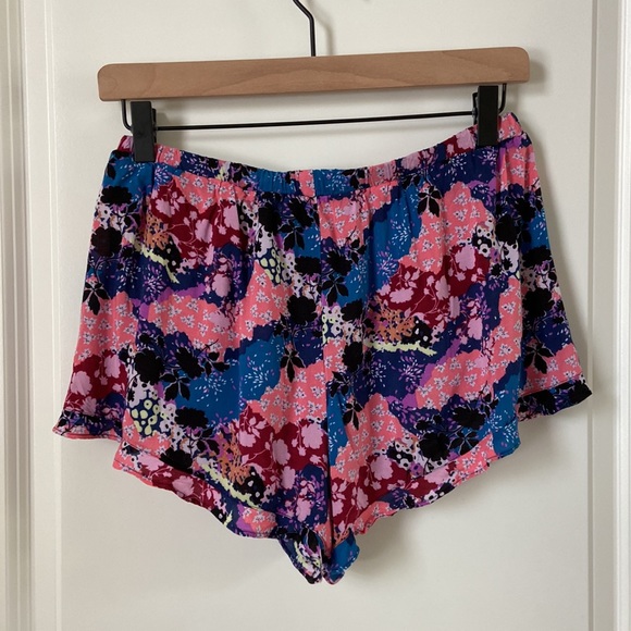 Victoria's Secret Cherry Blossom Floral PJ Set - Picture 5 of 8